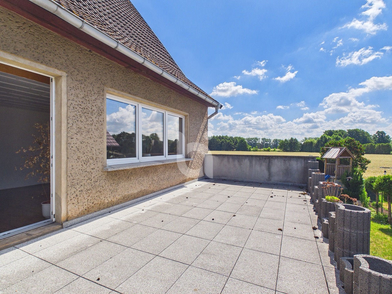 EG Wohnloung + Terrasse 5