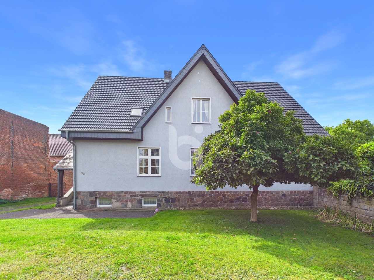 Hausgesicht 3