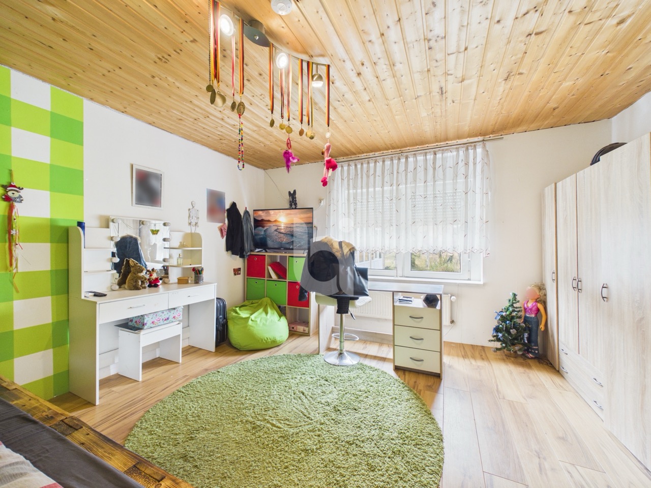 Jugendzimmer 1